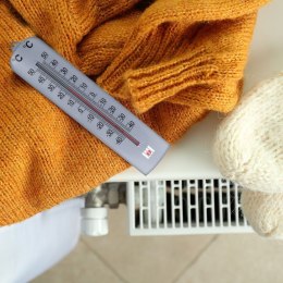 Termometr uniwersalny ścienny na ścianę wewnętrzny zewnętrzny zaokienny