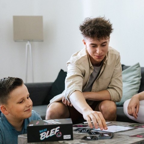 Gra towarzyska Niezły Blef Trefl 01975