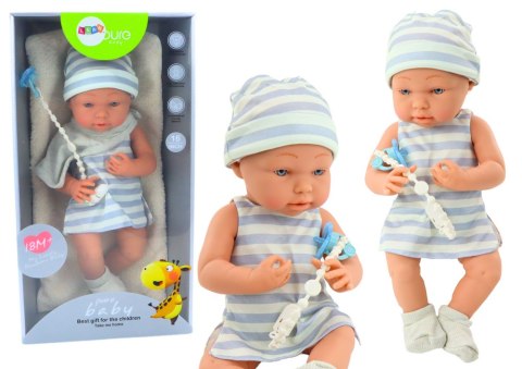 Lalka Bobas w Biało-Niebieskim Ubranku Czapeczka Smoczek Śliniaczek Kołderka LEAN Toys Lalka Bobas w Biało-Niebieskim Ubranku Czapeczka Smoczek Śliniaczek Kołderka LEAN Toys