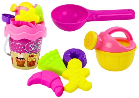 Zestaw Do Piasku Wiaderko Konewka Foremki Różowe Słodkości 8 ele. LEAN Toys Zestaw Do Piasku Wiaderko Konewka Foremki Różowe Słodkości 8 ele. LEAN Toys