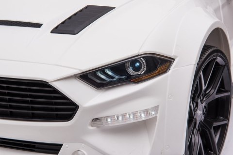Auto Na Akumulator Ford Mustang GT Drift SX2038 Biały LEAN CARS Auto Na Akumulator Ford Mustang GT Drift SX2038 Biały LEAN CARS