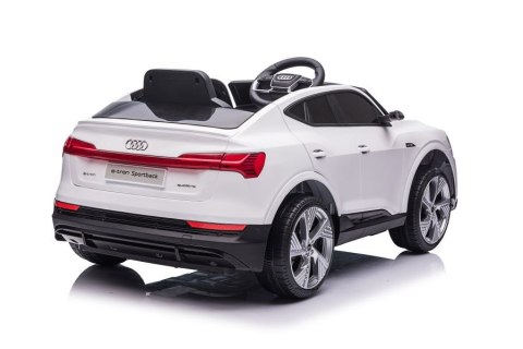 Auto Na Akumulator Audi E- Tron Białe QLS-6688 LEAN CARS Auto Na Akumulator Audi E- Tron Białe QLS-6688 LEAN CARS