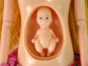 Lalka Dla Dzieci W Ciąży Różowa Sukienka Kwiaty LEAN Toys