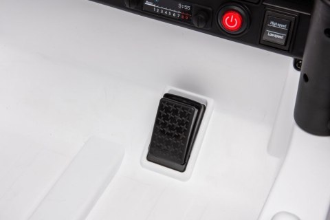 Auto Na Akumulator Toyota FJ Biała 4x4 LEAN CARS Auto Na Akumulator Toyota FJ Biała 4x4 LEAN CARS