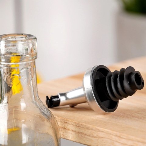 Butelka na oliwę i ocet szklana z dozownikiem 250 ml Butelka na oliwę i ocet szklana z dozownikiem 250 ml